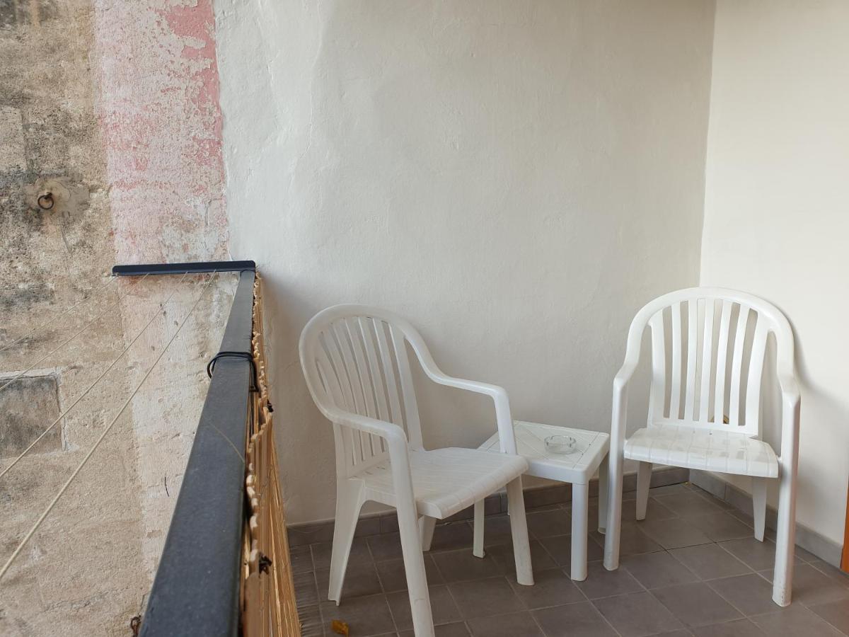 Apartamento Le Logis De La Tour Aviñón Exterior foto