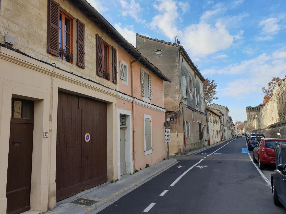 Apartamento Le Logis De La Tour Aviñón Exterior foto